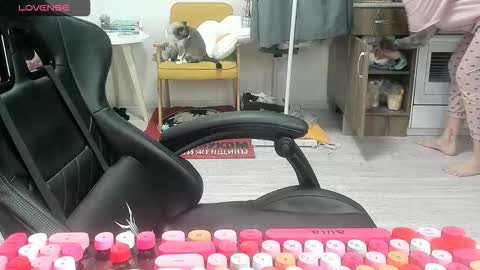 Snapshot of _feralberry__ chatting on February 2026 07:45:01 AM Alis online show from February 2026 07:45:01 AM
