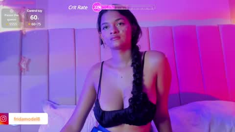 Snapshot of _frida_1 chatting on January 2025 12:41:02 PM Frida online show from January 2025 12:41:02 PM