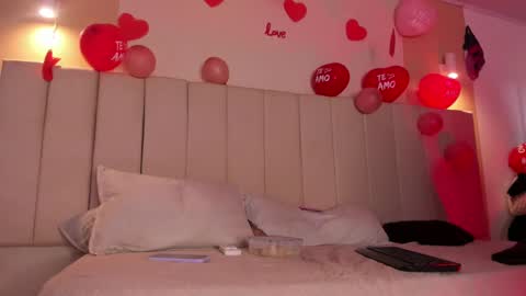 Snapshot of _frida_1 chatting on February 2025 01:00:02 PM Frida online show from February 2025 01:00:02 PM