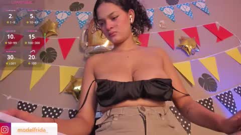 Snapshot of _frida_1 chatting on September 2025 01:34:02 PM Frida online show from September 2025 01:34:02 PM