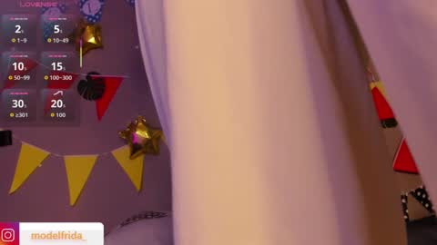 Snapshot of _frida_1 chatting on September 2025 01:14:02 PM Frida online show from September 2025 01:14:02 PM