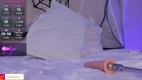 Snapshot of _frida_1 chatting on October 2025 02:57:02 PM Frida online show from October 2025 02:57:02 PM