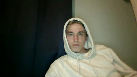 Snapshot of _frosty_69 chatting on June 2026 03:01:02 PM _frosty_69 online show from June 2026 03:01:02 PM