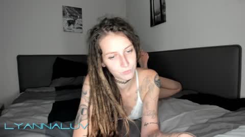 Lyanna and Derek online show from January 2025 03:17:02 PM