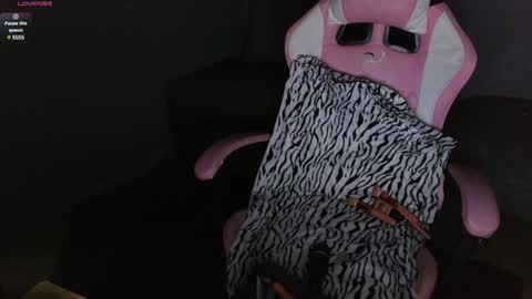 we are hot friends online show from December 2024 09:54:02 AM