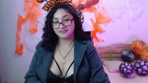 Gia Independent model online show from October 2025 08:30:02 PM