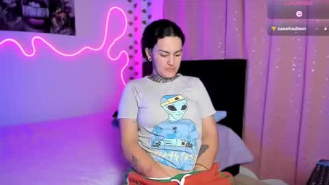 LEEP  online show from December 2025 01:21:02 AM