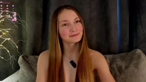 Snapshot of _green_green_ chatting on February 2025 04:08:02 AM Milly online show from February 2025 04:08:02 AM