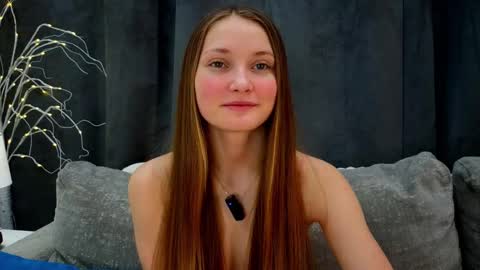 Snapshot of _green_green_ chatting on February 2025 05:05:02 AM Milly online show from February 2025 05:05:02 AM