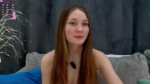 Snapshot of _green_green_ chatting on February 2025 01:10:01 AM Milly online show from February 2025 01:10:01 AM