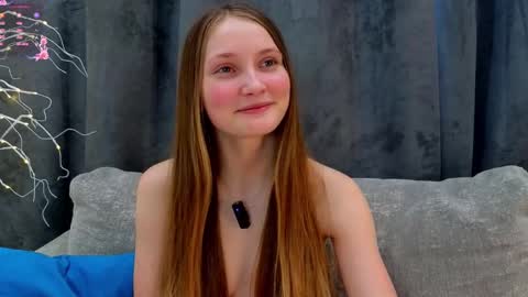 Snapshot of _green_green_ chatting on February 2025 07:45:01 AM Milly online show from February 2025 07:45:01 AM