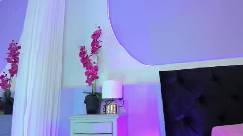 Hanna online show from September 2025 08:12:02 PM