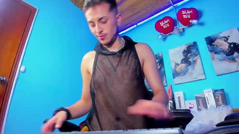 Mathews online show from February 2025 02:12:01 PM