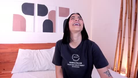 Hanna johnson online show from January 2025 05:28:02 AM