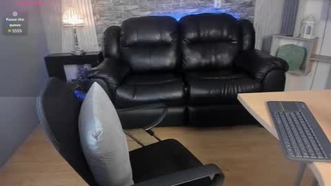 Hanna online show from February 2026 07:52:01 PM