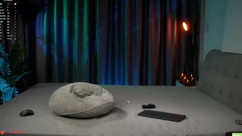 Snapshot of _healing_hottie_ chatting on January 2026 08:23:01 PM Veronica online show from January 2026 08:23:01 PM