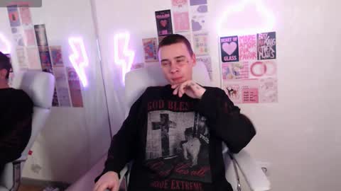 Snapshot of _honeyberry_ chatting on February 2026 07:29:02 PM _honeyberry_ online show from February 2026 07:29:02 PM