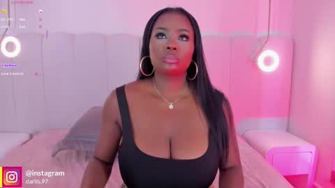 Darlis  online show from September 2025 07:24:02 PM