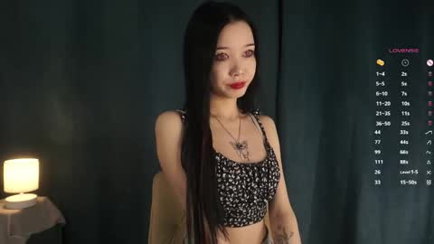 Snapshot of _in_the_end_ chatting on May 2026 07:05:01 AM you Mia online show from May 2026 07:05:01 AM