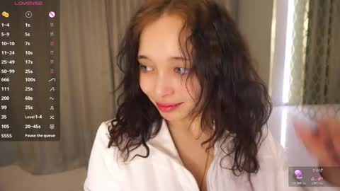 Snapshot of _inner_glow_ chatting on May 2026 05:18:01 PM Emily online show from May 2026 05:18:01 PM
