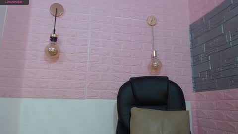 Isa online show from February 2025 03:17:02 PM