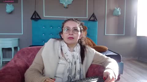 Isa online show from September 2025 11:47:02 AM