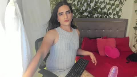 Ivone online show from September 2025 12:22:02 AM