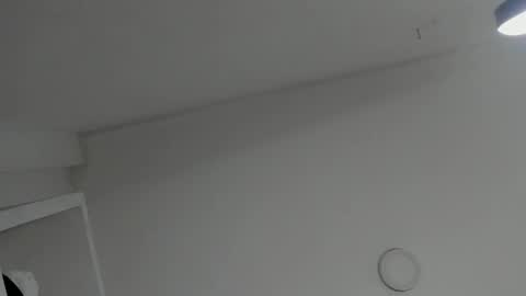 jannis  online show from April 2026 10:15:01 PM