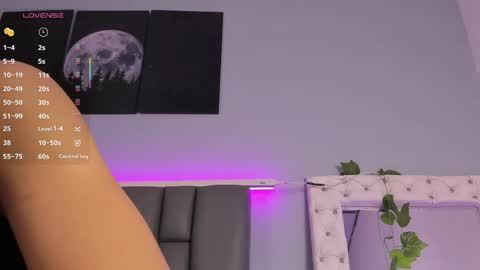 Jasmine online show from October 2025 01:35:02 PM