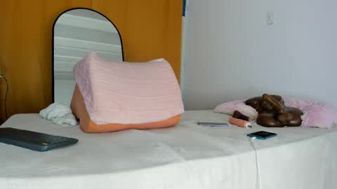 Snapshot of _juliethsexy_ chatting on June 2026 01:28:02 AM Julieth online show from June 2026 01:28:02 AM