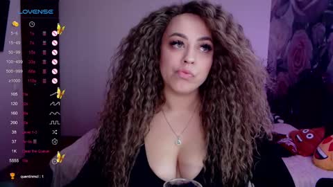 _just_a_queen_3 online show from December 2024 06:20:02 PM