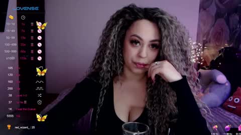 _just_a_queen_3 online show from February 2025 06:08:02 PM