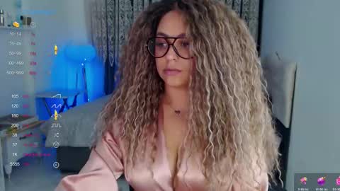 _just_a_queen_3 online show from December 2025 04:47:01 PM