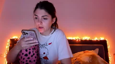 _just_a_simple_girl online show from January 2025 03:02:01 PM