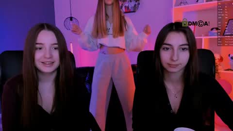 _kellykitten_ online show from April 2026 08:25:01 AM