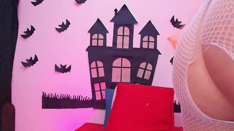 Kendall online show from October 2025 11:55:02 AM