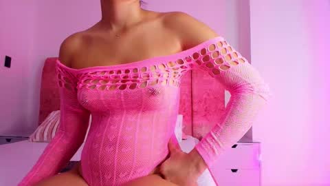 Kendall online show from December 2025 11:59:01 AM