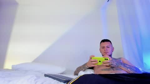 Snapshot of _kevin_xxx chatting on February 2025 07:07:02 AM online show from February 2025 07:07:02 AM