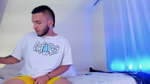 Snapshot of _kevin_xxx chatting on February 2025 03:59:01 AM online show from February 2025 03:59:01 AM