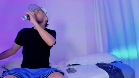 Snapshot of _kevin_xxx chatting on October 2025 04:15:01 AM online show from October 2025 04:15:01 AM