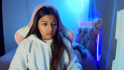 khloe sweet online show from April 2026 11:58:01 AM