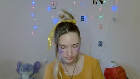 _kikiclark_ online show from September 2025 07:19:01 AM