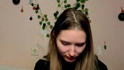 Snapshot of _kikiclark_ chatting on January 2026 08:51:02 PM _kikiclark_ online show from January 2026 08:51:02 PM