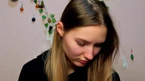 Snapshot of _kikiclark_ chatting on February 2026 06:17:01 PM _kikiclark_ online show from February 2026 06:17:01 PM