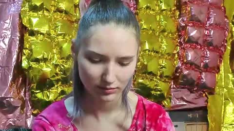 _kikiclark_ online show from April 2026 08:14:01 PM