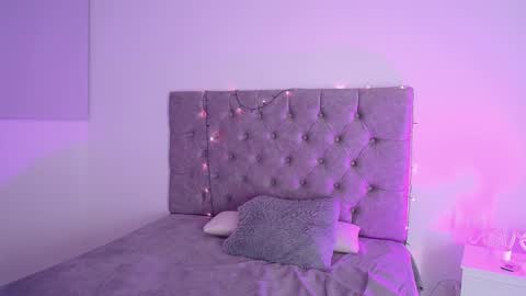 _kimtorres_ online show from February 2025 12:28:01 AM