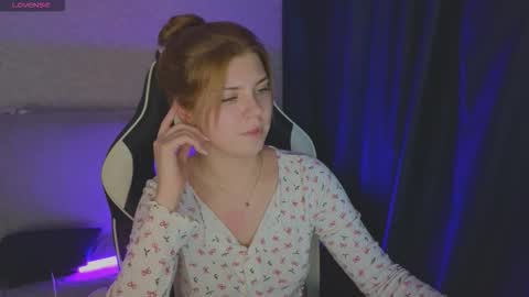 Molly   Emily online show from October 2025 06:41:01 PM