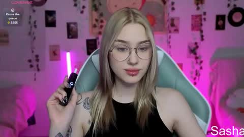 _kitekat_ online show from November 2025 11:10:02 AM