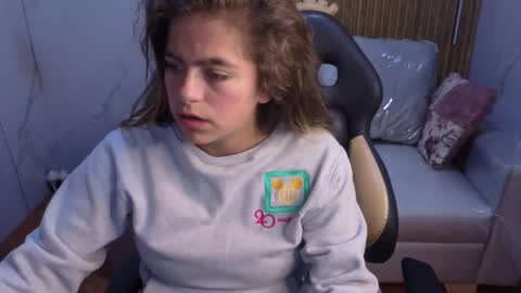 _kitten_1 online show from January 2026 05:16:01 PM