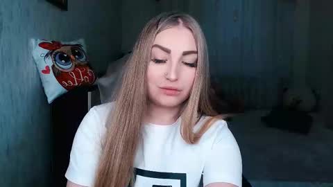 Snapshot of _kittyboo chatting on January 2026 07:12:02 AM Aleksa online show from January 2026 07:12:02 AM